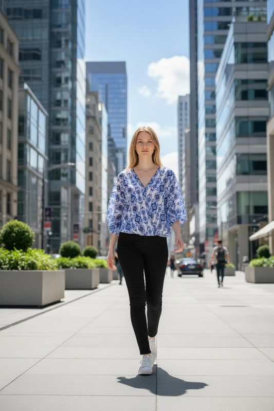 Andree by Unit Women's Blue and White Patterned V-Neck Blouse